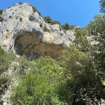 Mont-ventoux, Provence, Avec Vue Panoramique Et Piscine *